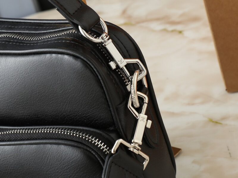 【AT13922】ルイ・ヴィトンLV黒牛革ハンドバッグ パール飾りリベット装飾付き | Louis Vuitton Malletier