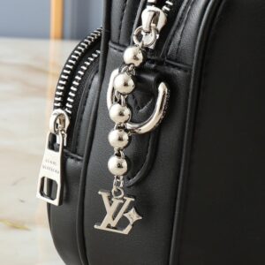 【AT13922】ルイ・ヴィトンLV黒牛革ハンドバッグ パール飾りリベット装飾付き | Louis Vuitton Malletier