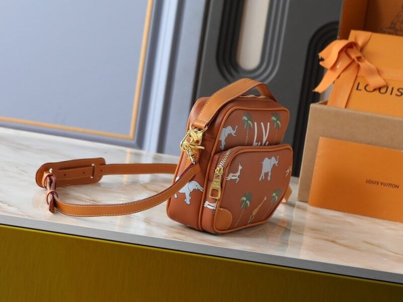 【AT13926】ルイ・ヴィトン（Louis Vuitton）トロピカルカメラバッグ - 贈り物に最適な豪華なトートバッグ | LV