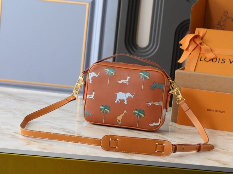 【AT13926】ルイ・ヴィトン（Louis Vuitton）トロピカルカメラバッグ - 贈り物に最適な豪華なトートバッグ | LV