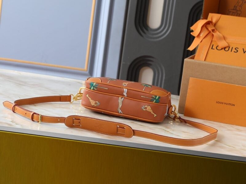 【AT13926】ルイ・ヴィトン（Louis Vuitton）トロピカルカメラバッグ - 贈り物に最適な豪華なトートバッグ | LV