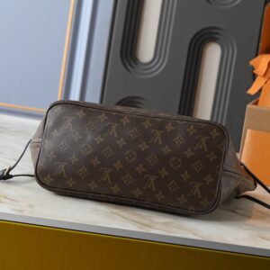 【AT13933】ルイ・ヴィトンNeverfullバッグ：エレガントなDamier Azur素材のハイエンドなバッグ | LV