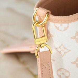 【AT13935】ルイ・ヴィトンのDamier Azur Neverfullハンドバッグ - 軽やかでエレガントなデザイン | Louis Vuitton