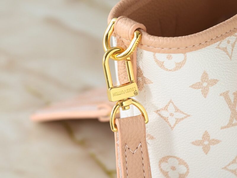 【AT13935】ルイ・ヴィトンのDamier Azur Neverfullハンドバッグ - 軽やかでエレガントなデザイン | Louis Vuitton