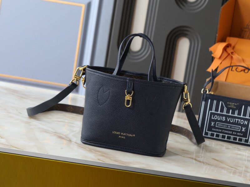 【AT13936】ルイヴィトンNeverfull Damier Azur - 軽やかな質感と華やかな高級感を兼ね備えたショルダーバッグ | Louis Vuitton Malletier