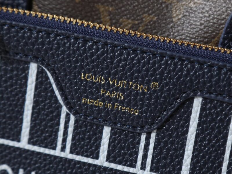 【AT13936】ルイヴィトンNeverfull Damier Azur - 軽やかな質感と華やかな高級感を兼ね備えたショルダーバッグ | Louis Vuitton Malletier