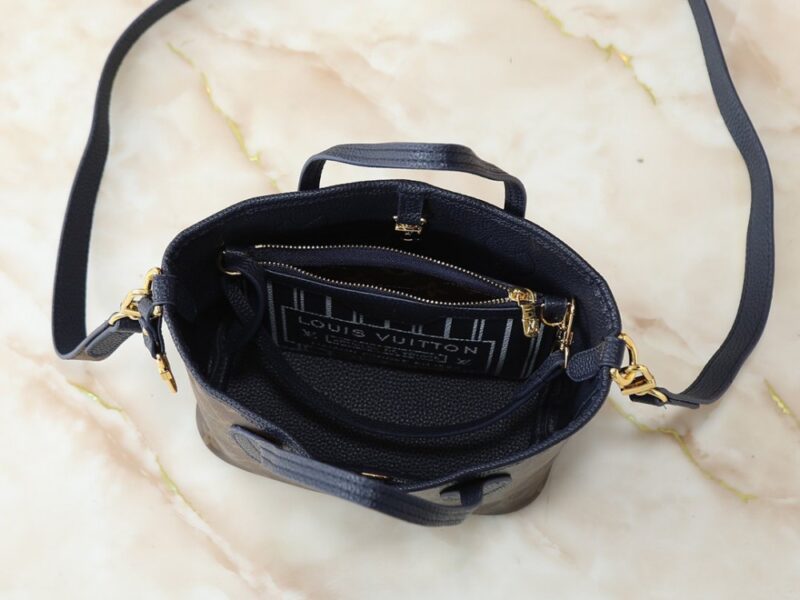【AT13936】ルイヴィトンNeverfull Damier Azur - 軽やかな質感と華やかな高級感を兼ね備えたショルダーバッグ | Louis Vuitton Malletier
