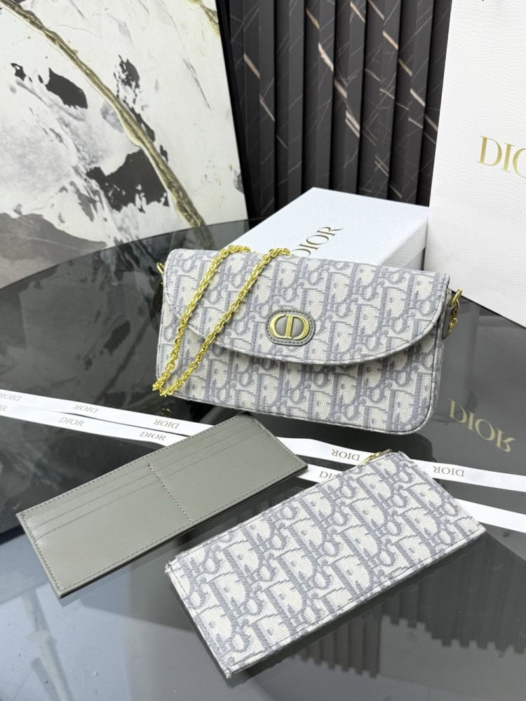 【AT13937】高級Diorディオールショルダーバッグ - エレガンスとファッションの融合 | Christian Dior