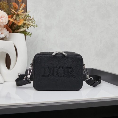 【AT13941】ディオールのクラシックシリーズ レトロデザイン カメラバッグ 黒 牛革素材 | Dior