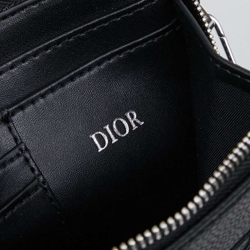 【AT13941】ディオールのクラシックシリーズ レトロデザイン カメラバッグ 黒 牛革素材 | Dior
