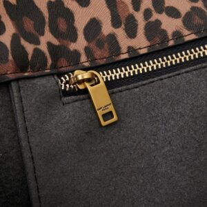 【AT13942】イヴ・サンローランLe 5à7 Beaシリーズ 豹柄トートバッグ | YSL