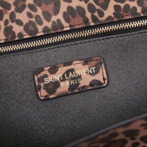 【AT13942】イヴ・サンローランLe 5à7 Beaシリーズ 豹柄トートバッグ | YSL