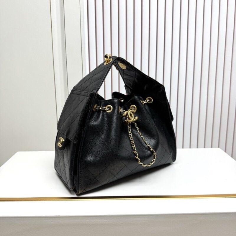 【AT13948】プラダ（Prada）風 ダイヤ柄牛革アクセサリーバッグ、ヴィンテージなゴールドチェーン付き | Chanel