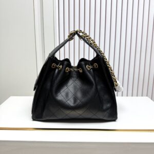 【AT13948】プラダ（Prada）風 ダイヤ柄牛革アクセサリーバッグ、ヴィンテージなゴールドチェーン付き | Chanel