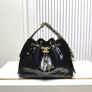 【AT13952】高級牛革チェーンバッグ - ブラックゴールドのエレガントなダイヤモンド柄デザイン | Chanel