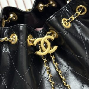 【AT13952】高級牛革チェーンバッグ - ブラックゴールドのエレガントなダイヤモンド柄デザイン | Chanel