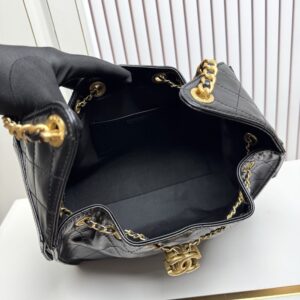 【AT13952】高級牛革チェーンバッグ - ブラックゴールドのエレガントなダイヤモンド柄デザイン | Chanel