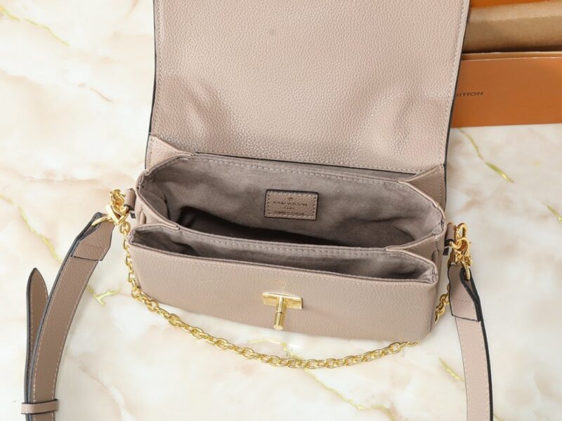 【AT13956】プラダ Prada レザーハンドバッグ ゴージャスなデザインと実用性 ハイエンドファッション女性向け | Louis Vuitton