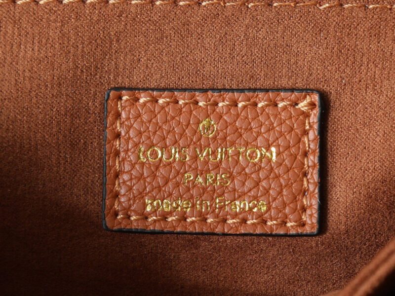 【AT13957】ルイ・ヴィトンTwistシリーズスエードレザーハンドバッグ - エレガントなラグジュアリーアクセント | Louis Vuitton Paris