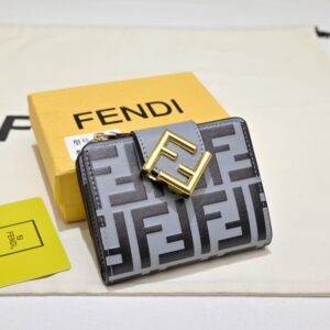 【AT13964】Fendi（フェンディ）FF Diamondsシリーズ ラグジュアリーなカーフスキン財布 | Fendi Roma