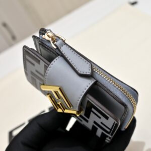 【AT13964】Fendi（フェンディ）FF Diamondsシリーズ ラグジュアリーなカーフスキン財布 | Fendi Roma