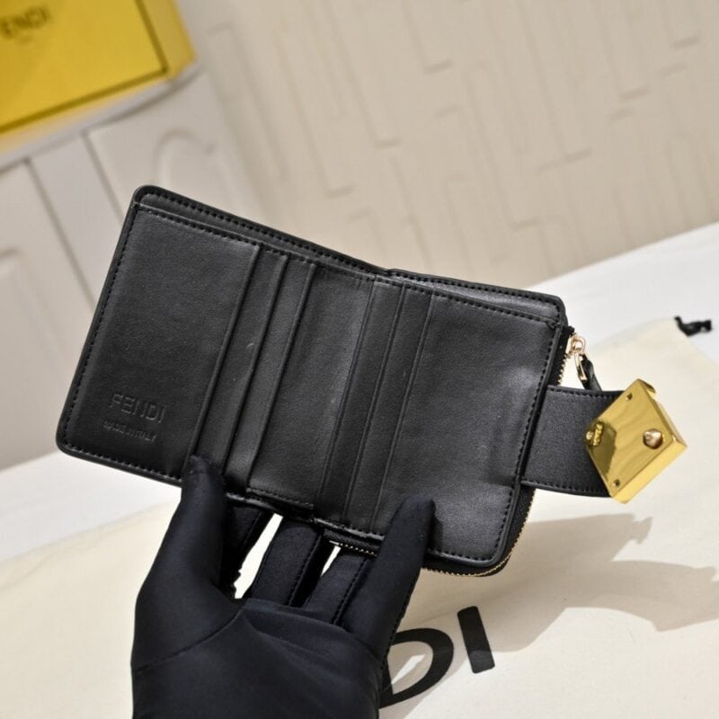 【AT13965】フェンディ（Fendi）FF Diamondsシリーズのエレガントな財布 | Fendi