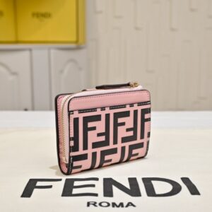 【AT13967】高級なFendi（フェンディ）FF Diamondsシリーズのピンク＆ブラック幾何学模様財布 | Fendi Roma
