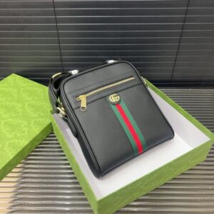 【AT14117】グッチ/Gucci クラシックな上質牛革ショルダーバッグ - 高級感とファッションセンスの融合 | Gucci