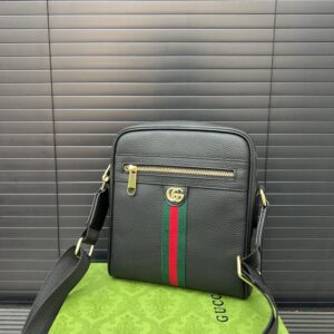 【AT14117】グッチ/Gucci クラシックな上質牛革ショルダーバッグ - 高級感とファッションセンスの融合 | Gucci