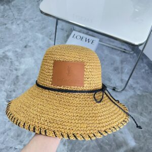 【AT1601】💛防塵バッグが付属しています。【YSLイヴ・サンローラン】2024年新作のシャネル風蝶々結び密織りリゾートハット、街や旅行に最適なアイテム。