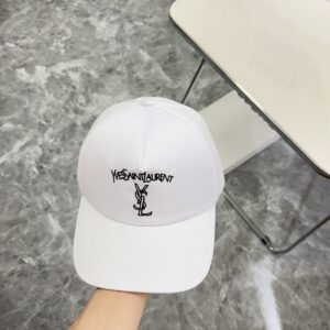 【AT1625】 YSLサンローラン2024新作刺繍入り専用キャップ、男女兼用～コーディネートに日常使いに最適💛防塵袋付き。