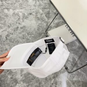 【AT1625】 YSLサンローラン2024新作刺繍入り専用キャップ、男女兼用～コーディネートに日常使いに最適💛防塵袋付き。