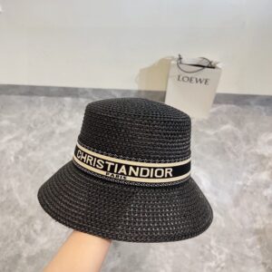 【AT1629】💛【DIORディオール】2024新作の高級編み帽子。夏の海辺で最適～新しい素材で編まれた～質感満点💯