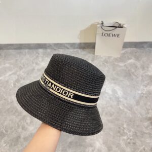 【AT1629】💛【DIORディオール】2024新作の高級編み帽子。夏の海辺で最適～新しい素材で編まれた～質感満点💯