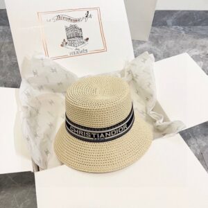 【AT1630】💛【DIORディオール】2024年の新作ブランド編み帽子ストローハット。夏のビーチでのおすすめ！新素材で編まれた质感満点💯