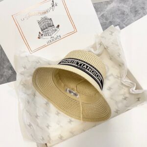 【AT1630】💛【DIORディオール】2024年の新作ブランド編み帽子ストローハット。夏のビーチでのおすすめ！新素材で編まれた质感満点💯