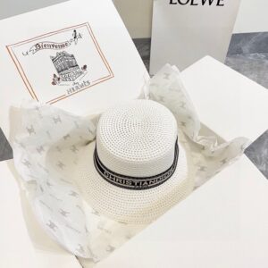 【AT1631】💛【DIORディオール】2024新作の大型編み帽子 サマーの海辺に最適〜新素材で編まれ〜質感満点💯