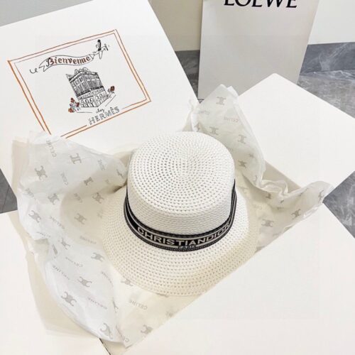 【AT1631】💛【DIORディオール】2024新作の大型編み帽子 サマーの海辺に最適〜新素材で編まれ〜質感満点💯