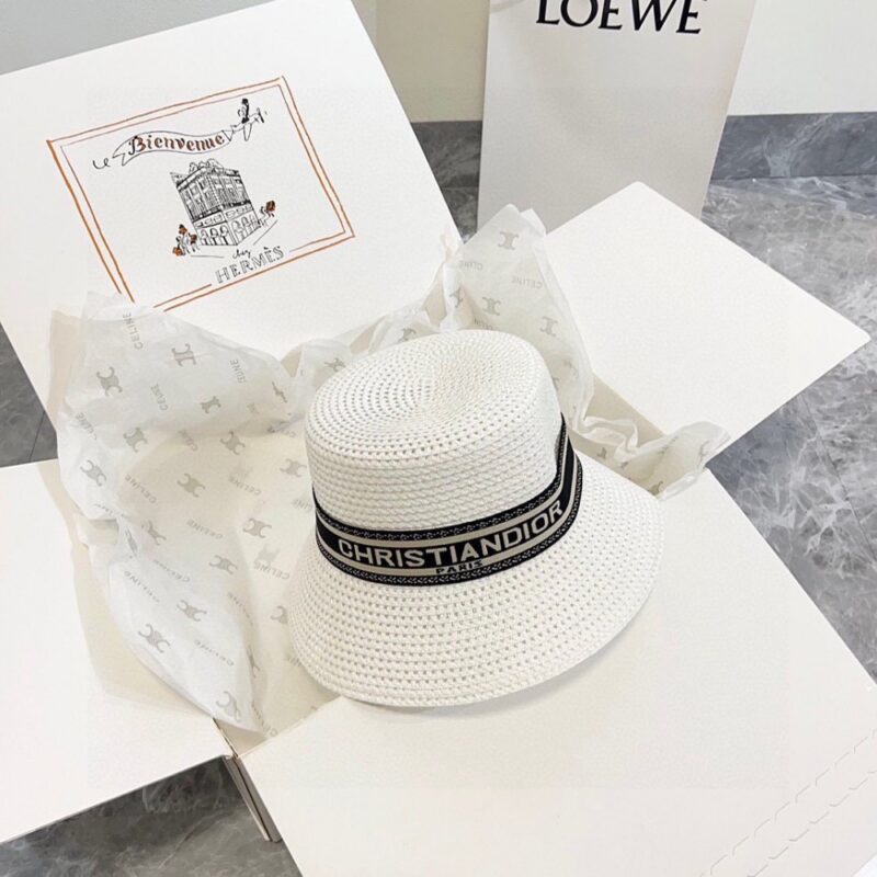 【AT1631】💛【DIORディオール】2024新作の大型編み帽子 サマーの海辺に最適〜新素材で編まれ〜質感満点💯