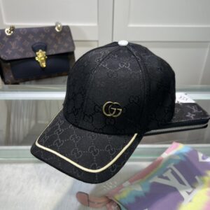 【AT1636】GUCCIの公式サイトから新作の野球帽が登場しました。オリジナルの品質が人気を集めています🔥🎩 製品の工芸は非常に精巧で、高級感があります！控えめな贅沢さがあり、持ち運びに便利です！売れ筋商品です！