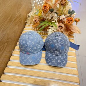 【AT1650】LVの新しい刺繍アルファベットベースボールキャップ、クラシックなヴィンテージアルファベット、決して古くならないファッション、インスタグラムのおしゃれなアカウント主がスタイリングの一部🤪
