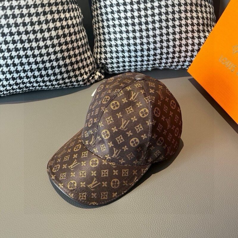 【AT1661】ボックスと布袋のセット、LV（ルイ・ヴィトン）の新作オリジナル野球帽、七色の刺繍、帆布と上質な牛革素材、純綿の裏地、軽くて通気性のある！クオリティーは素晴らしいです、ベースの頭囲は56センチ、ベルクロで調整可能です。