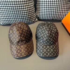 【AT1662】ボックスと布袋付き、LVルイヴィトンの新しいベースボールキャップ、七彩提花、帆布素材+頭皮牛革、純綿裏地、軽く透ける！質感抜群、基本的な頭囲は56、パッチ調整可能です。