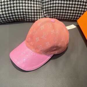 【AT1663】ボックスと布袋付き、LV（ルイ・ヴィトン）の新しいオリジナル野球帽。革が押し花され、デニムの生地で、細部まで細かい仕上がりで、質が素晴らしいです。基本のサイズは56で、パッチで調整可能です。
