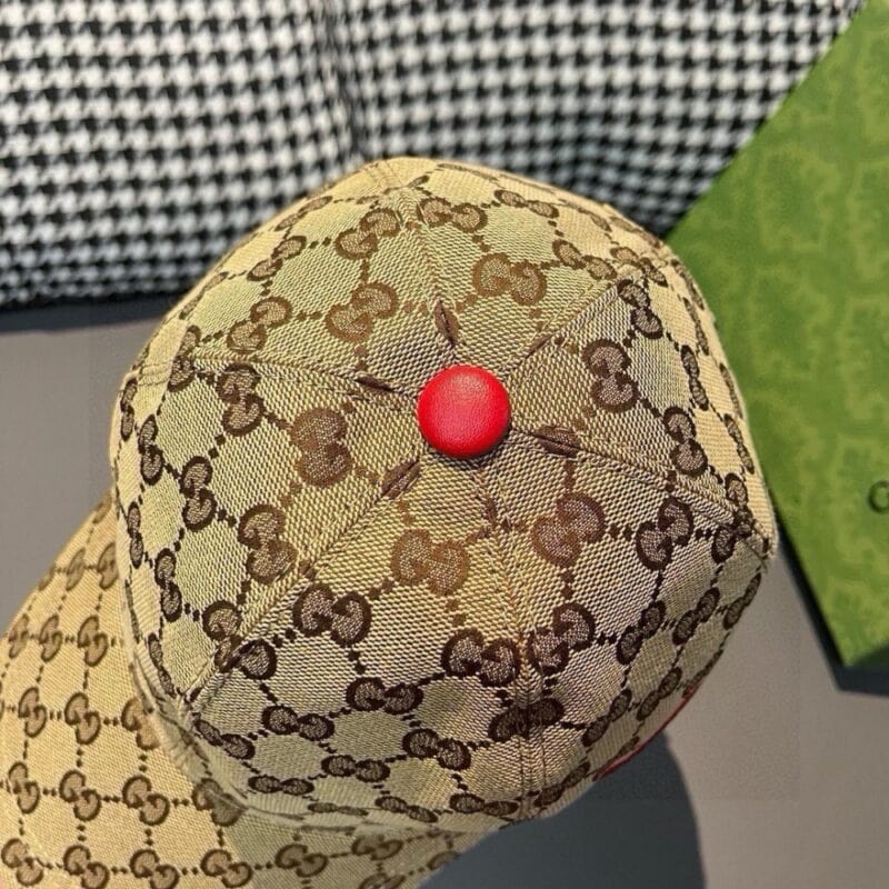 【AT1664】ボックス、布袋付き、Gucciの新しいオリジナルの野球帽、3色の編みリボン、キャンバス素材+最上級の牛革、赤いレザーボーダーでカッコいいファッション、代理購入が人気で、男女どちらでも使える万能なデザイン、品質は最高です！基本的なヘッドサイズは56、ノッチ調整可能。