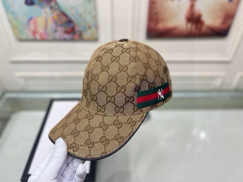 【AT1667】ボックス付きの布袋、NY＆Gucci（グッチ）の最新コラボ商品、オリジナルの野球帽、キャンバス生地+上質な牛革を使用して、質の良い商品です！おしゃれで使いやすい、おしゃれな男性や女性のための最適な選択肢です。基本的なサイズは56で、調整可能なパッチが付いています。