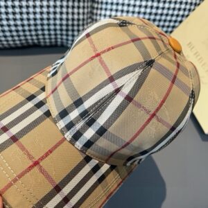 【AT1676】爆発的な商品が再入荷！ボックスと布袋が付いたBurberry（バーバリー）のオリジナル野球帽、店舗で人気の商品、暗い柄のナイト、キャンバス生地、純綿の裏地、軽くて通気性がある。完璧なシルエット、格子状の精度があり、最上位の革で作られた調整バックルが付いています。男女兼用。