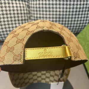 【AT1680】包装布袋つき、Gucci(グッチ)の新作オリジナル野球帽、メタルダブルG、店内最新作、帆布素材+上質な牛革！質は抜群で、基本的なヘッドサイズ56、パッチ調節可能。