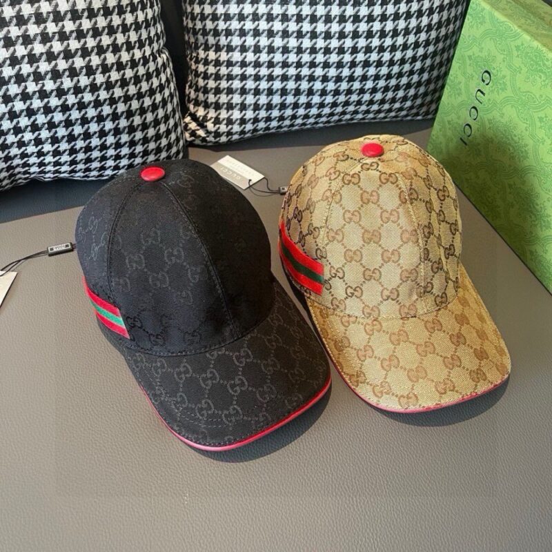 【AT1688】箱入れ布袋付き、Gucci（グッチ）の新作オリジナルベースボールキャップ、3色ストラップ、キャンバス生地+最上級牛革、赤いレザーランドで格好良く、人気の代行商品、男女兼用の万能アイテム、質が素晴らしい！基本の頭囲56、パッチ調節可能。