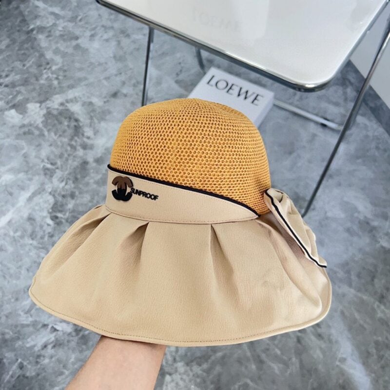 【AT1694】💛防塵バッグ付き【CHANELシャネル】2024年の新作ブラックジェリーウィーブ漁帽、大きなつばでとてもアクセントが効いており、目を閉じても手に取りたくなる一品です。